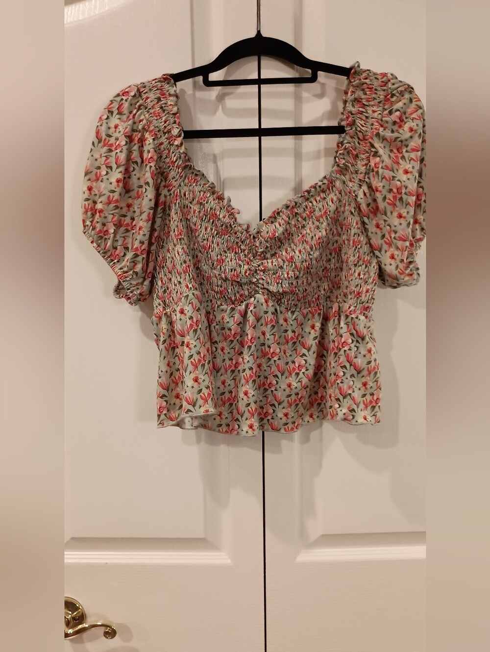 Lulu's Floral Smocked Puff Sleeve Crop Top